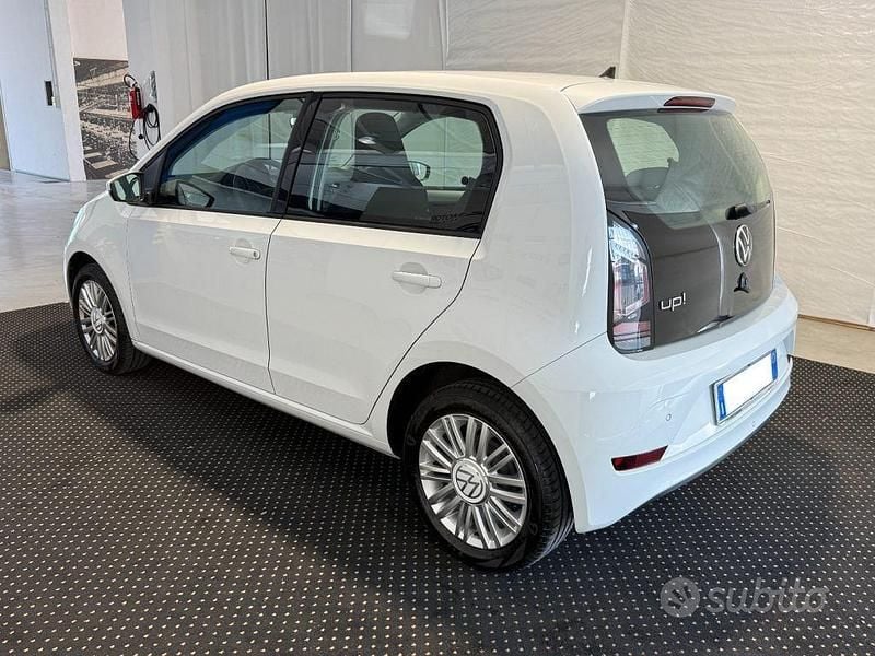 Usata VW up! Move 65 CV (47 kW) 2022 Bianco Utilitaria