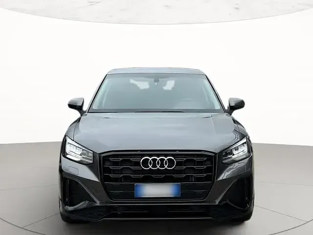 Usata Audi Q2 Ambiente 116 CV (85 kW) 2022 Grigio daytona perlato SUV