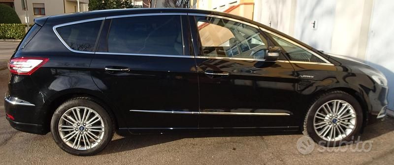 Usata Ford S-MAX Vignale 150 CV (110 kW) 2019 Nero Monovolume