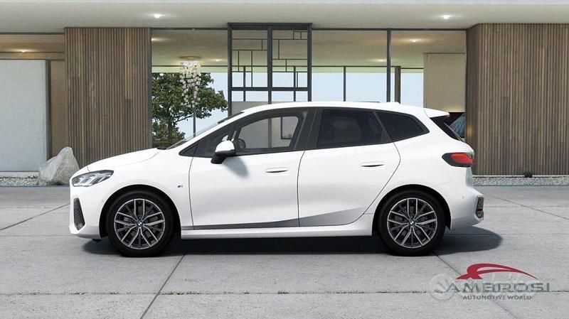 Usata BMW 218 Active Tourer M Sport 150 CV (110 kW) 2025 Alpin white pastello Monovolume