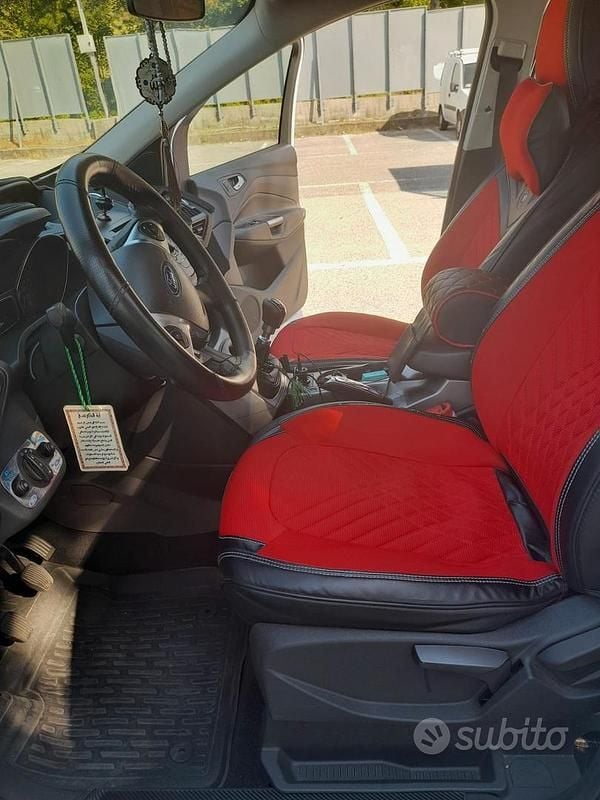 Usata Ford Kuga 140 CV (102 kW) 2014 Bianco SUV