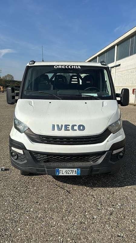 Usata Iveco Daily 116 CV (85 kW) 2017 Bianco Furgone