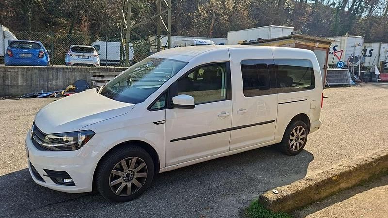 Usata VW Caddy 102 CV (75 kW) 2018 Bianco Monovolume