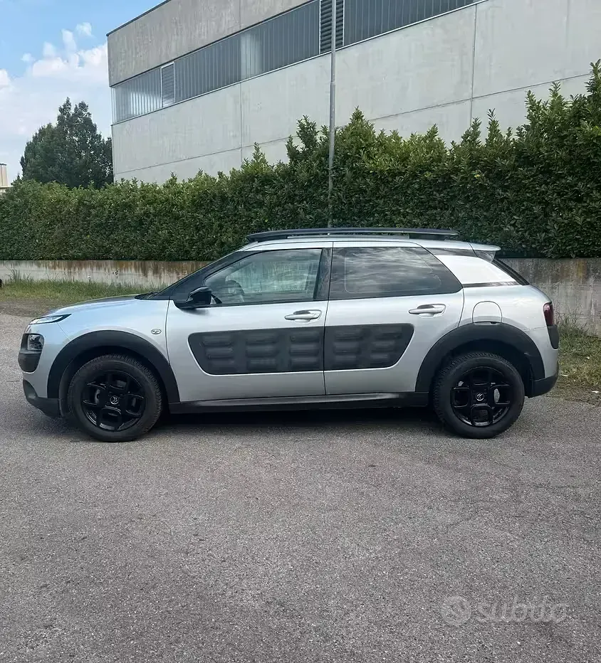 Usata Citroën C4 82 CV (60 kW) 2016 Grigio SUV
