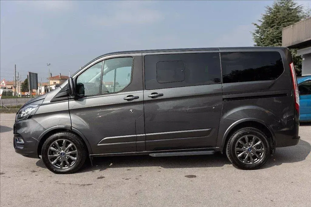 Usata Ford Tourneo Custom Titanium 150 CV (110 kW) 2023 Furgone