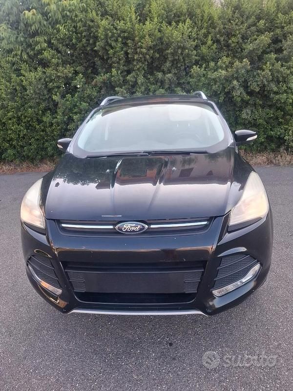 Usata Ford Kuga 115 CV (84 kW) 2014 Nero SUV