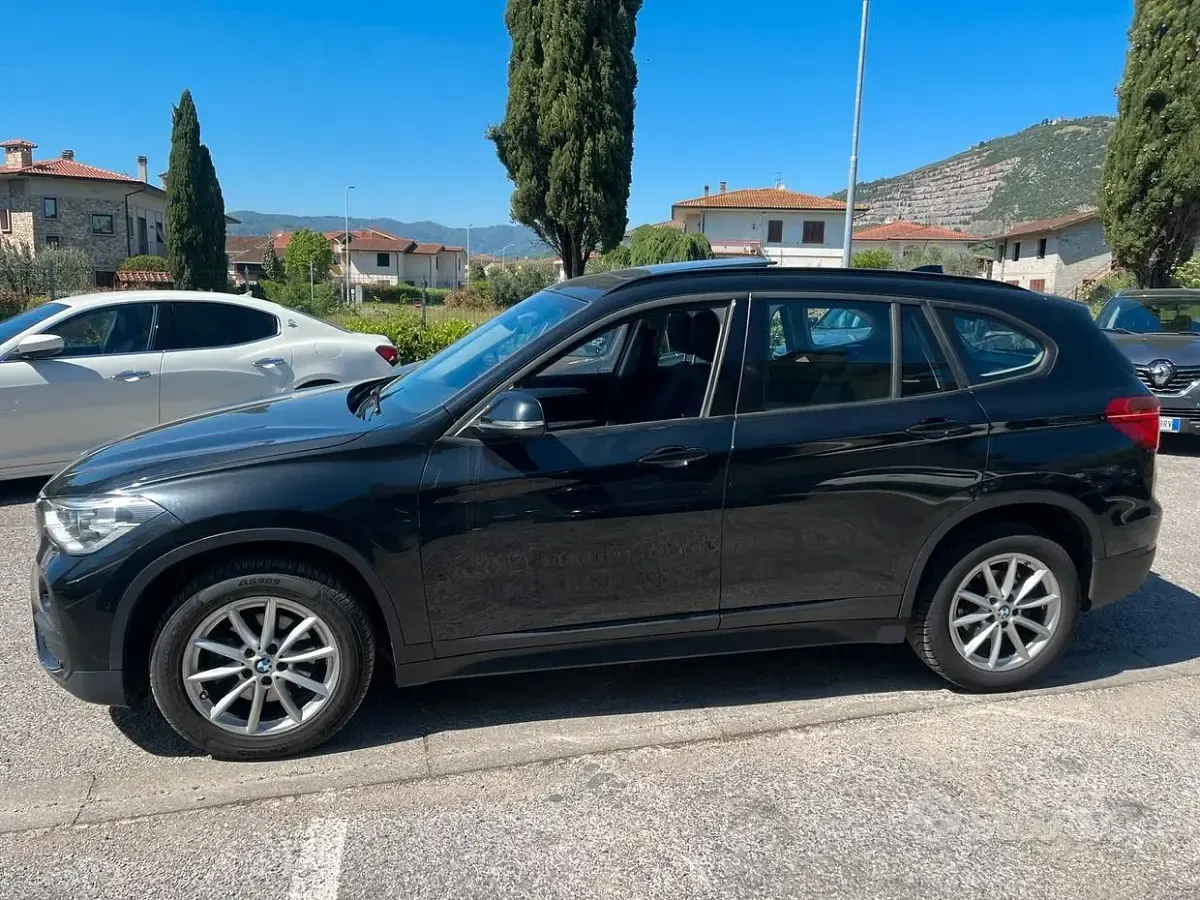 Usata BMW X1 150 CV (110 kW) 2019 Nero SUV