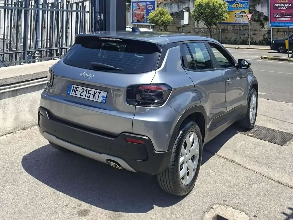Usata Jeep Avenger 101 CV (74 kW) 2025 Grigio SUV