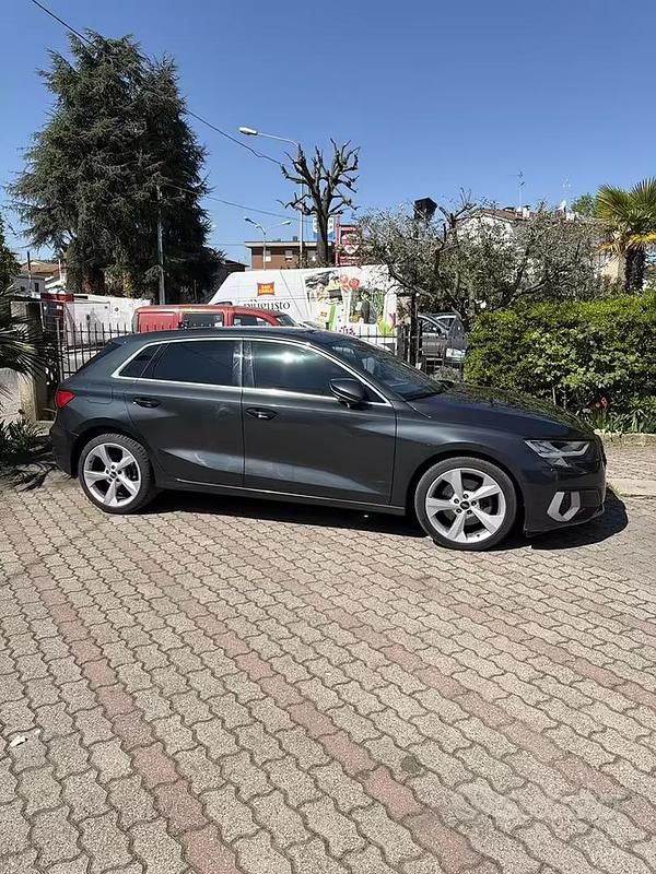 Usata Audi A3 Advanced 150 CV (110 kW) 2021 Grigio Berlina