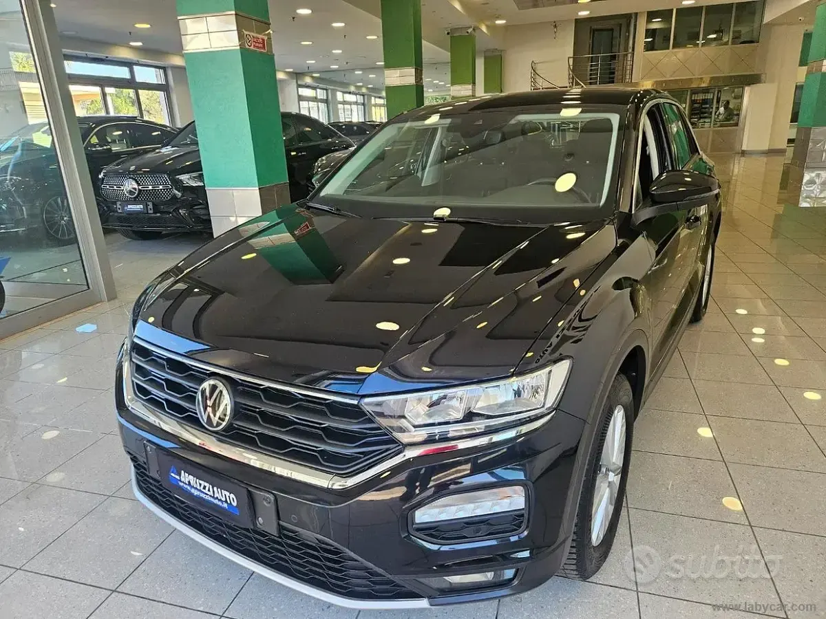 Usata VW T-Roc Style 150 CV (110 kW) 2022 Nero SUV
