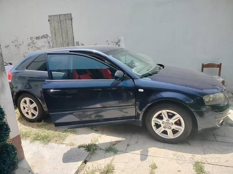Usata Audi A3 140 CV (102 kW) 2003 Blu Utilitaria