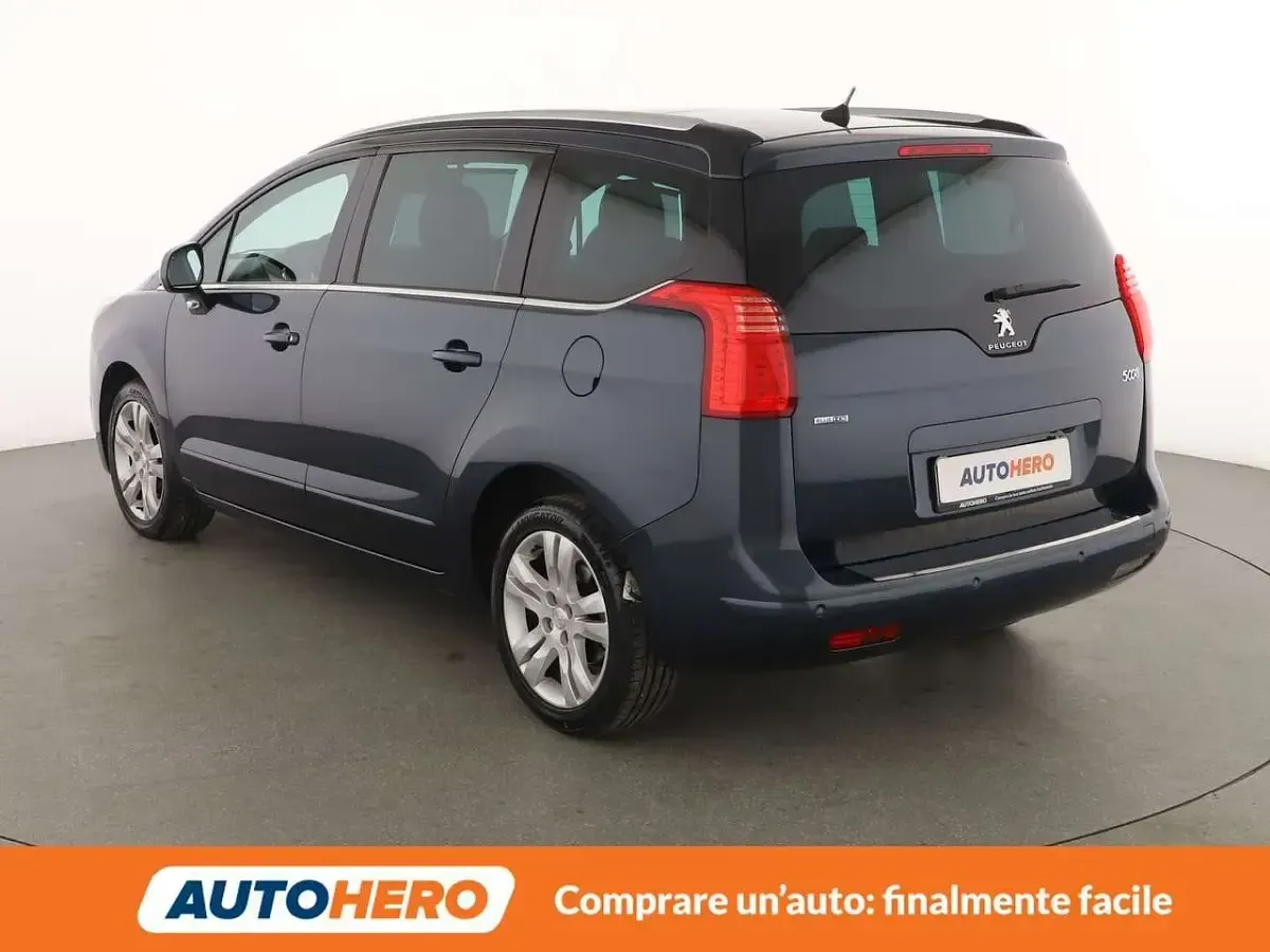Usata Peugeot 5008 Allure 120 CV (88 kW) 2015 Blu/azzurro Monovolume