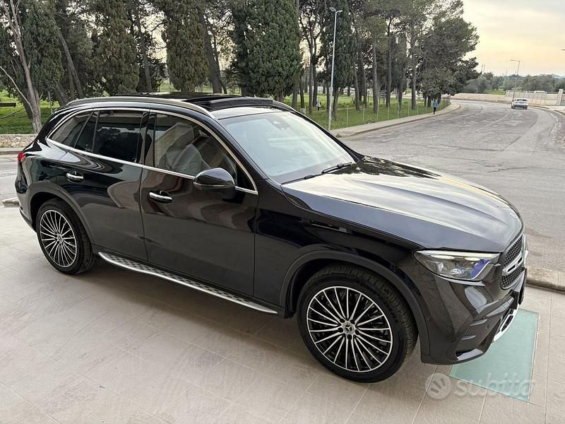 Usata Mercedes GLC220 AMG Line Premium Plus 197 CV (144 kW) 2023 Nero SUV