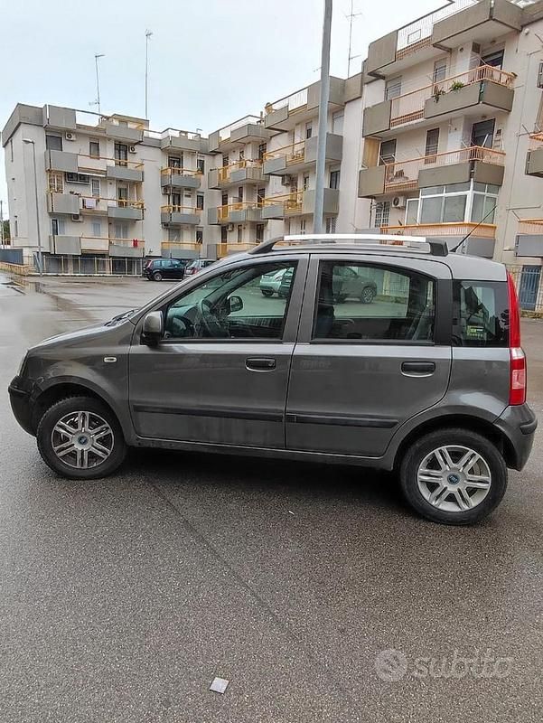 Usata Fiat Panda 77 CV (56 kW) 2011 Grigio Utilitaria