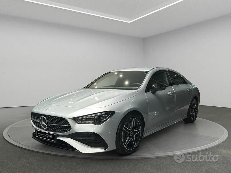 Grigio Nuova 2025 Mercedes CLA220 Advanced Plus Tre volumi | 48.900 € (Buon prezzo) - Immagine 1/4
