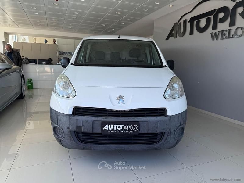 Bianco Usata 2015 Peugeot Partner Monovolume | 5700 € (Super prezzo) - Immagine 1/4