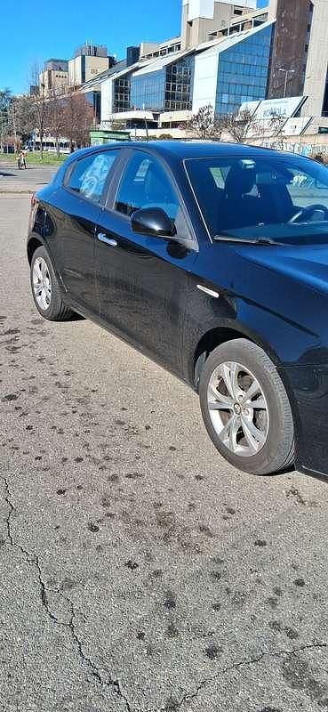 Usata Alfa Romeo Giulietta 105 CV (77 kW) 2012 Nero Utilitaria