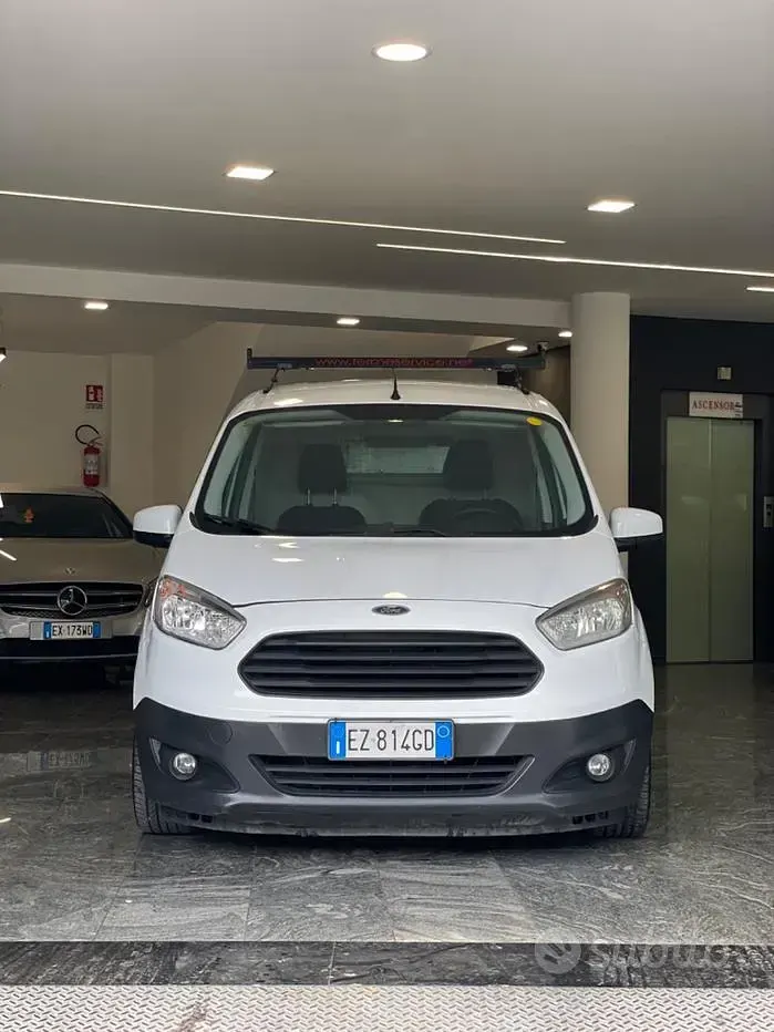 Usata Ford Transit Courier 76 CV (55 kW) 2015 Bianco Furgone