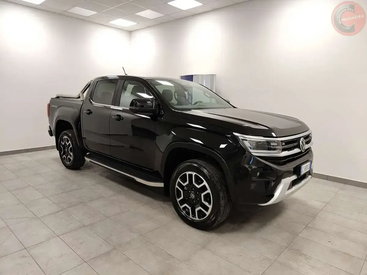 Usata VW Amarok 241 CV (177 kW) 2024 Nero Pick-up