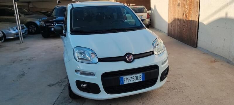 Usata Fiat Panda Easy 95 CV (69 kW) 2017 Bianco Utilitaria