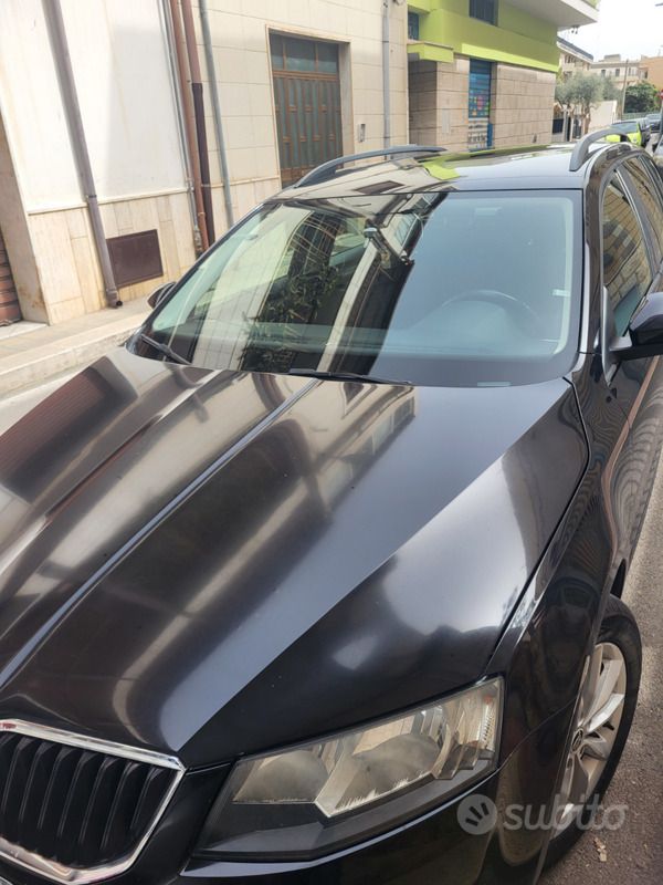 Usata Skoda Octavia 105 CV (77 kW) 2015 Nero Station wagon