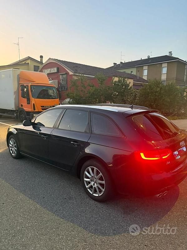 Usata Audi A4 Business Plus 150 CV (110 kW) 2015 Nero Station wagon
