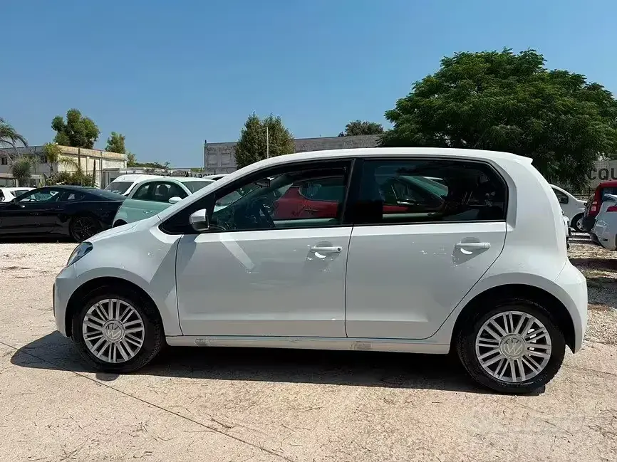 Usata VW up! Beats 65 CV (47 kW) 2022 Bianco Utilitaria