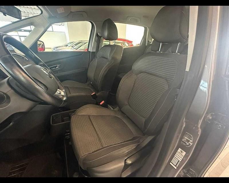 Usata Renault Grand Scénic IV Intens 110 CV (80 kW) 2017 Grigio Monovolume