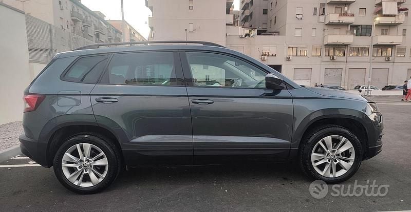 Usata Skoda Karoq Executive 150 CV (110 kW) 2021 Grigio SUV