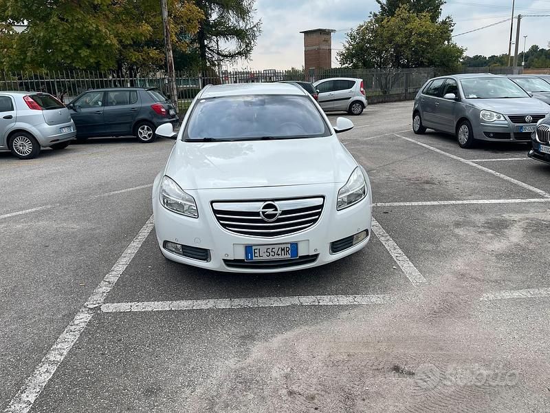 Usata Opel Insignia 194 CV (142 kW) 2012 Bianco Station wagon