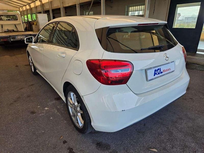 Usata Mercedes A160 Business 102 CV (75 kW) 2016 Bianco Berlina