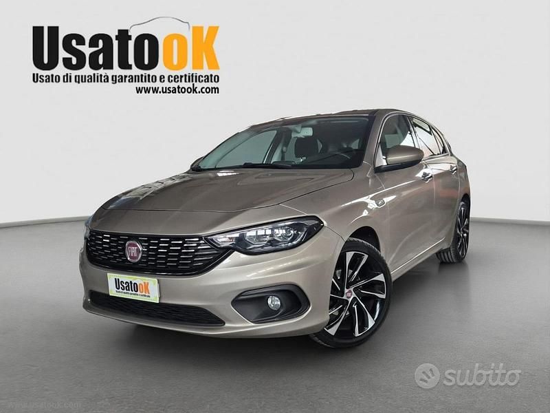 Usata Fiat Tipo Lounge 120 CV (88 kW) 2018 Beige Berlina