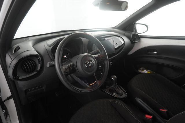Usata Toyota Aygo X Trend 72 CV (52 kW) 2025 Superwhite/ black SUV