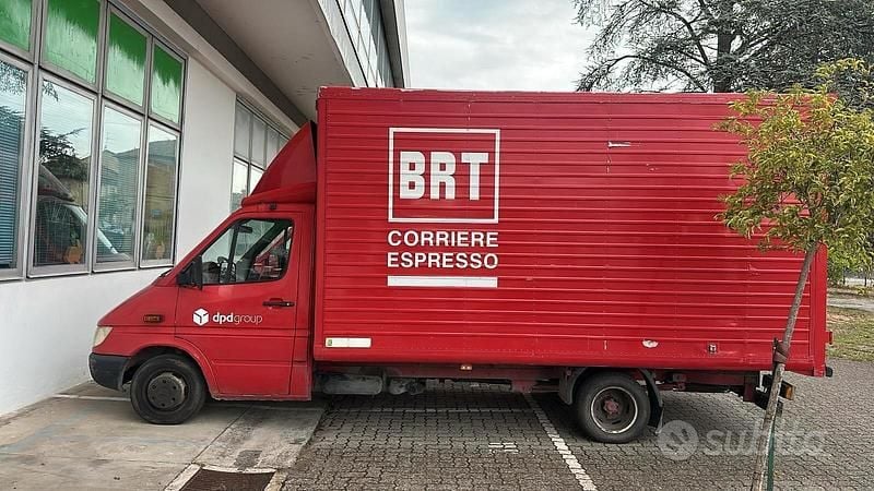 Usata Mercedes Sprinter 156 CV (114 kW) 2004 Rosso Furgone