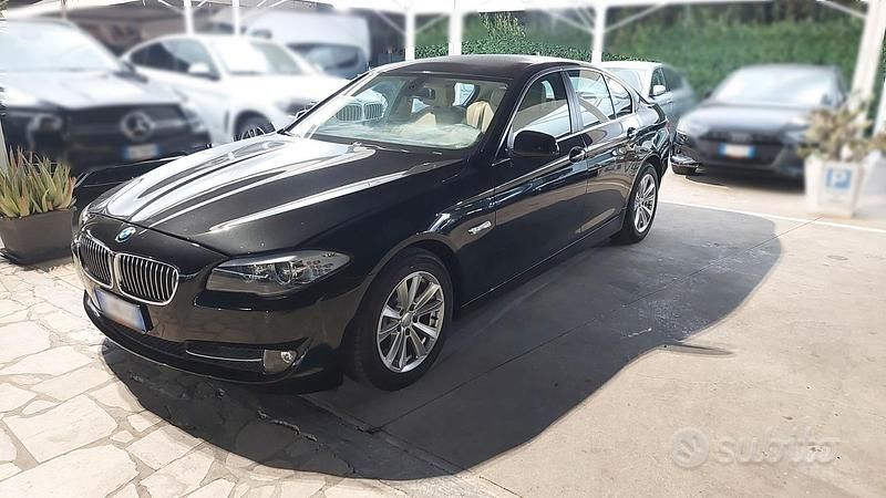 Usata BMW 520 184 CV (135 kW) 2011 Nero Berlina