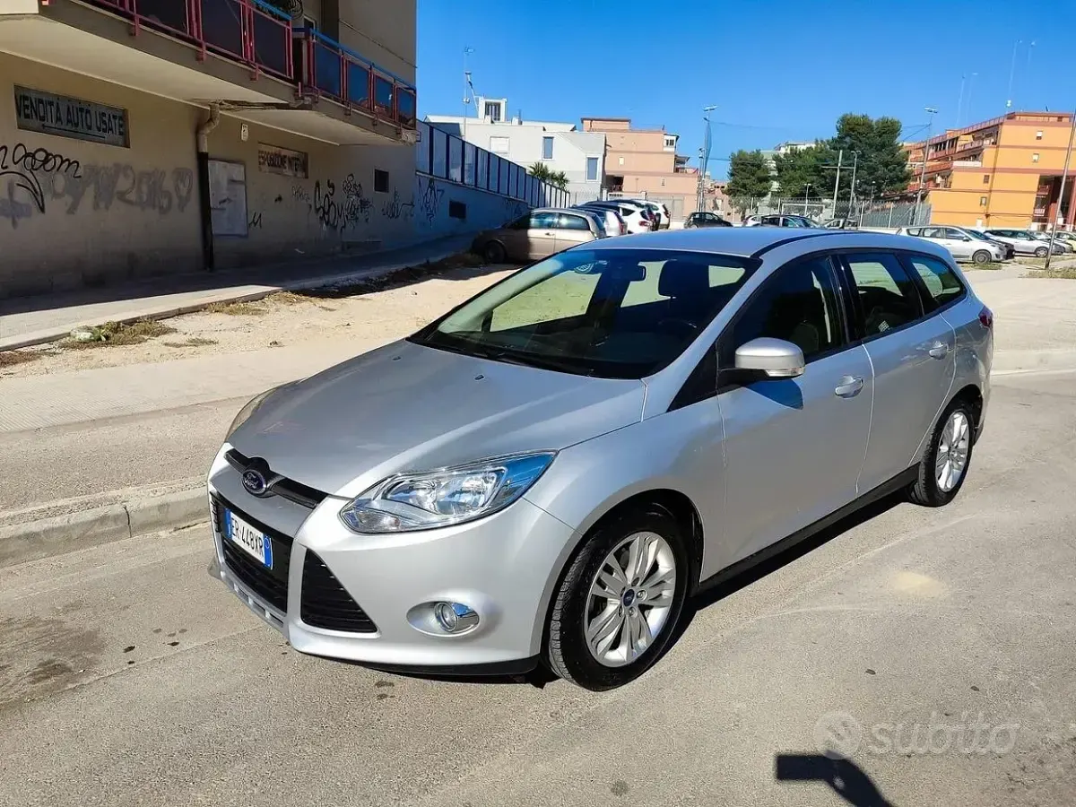 Usata Ford Focus Titanium 115 CV (84 kW) 2013 Grigio Berlina