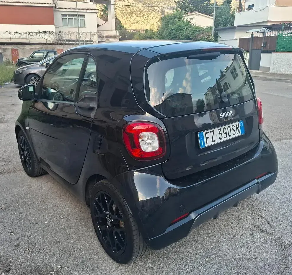 Usata Smart ForTwo Coupé Passion 90 CV (66 kW) 2019 Nero Coupé