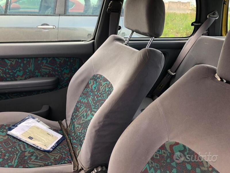 Usata 1998 Nissan Micra Due volumi | 299 € (Super prezzo) - Immagine 1/4