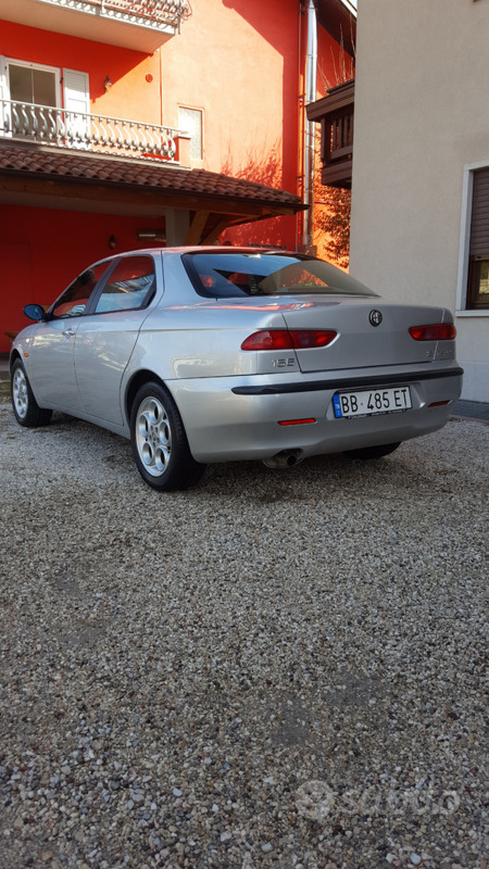Usato 1998 Alfa Romeo 156 1.7 Benzin 144 CV (4.500 €)