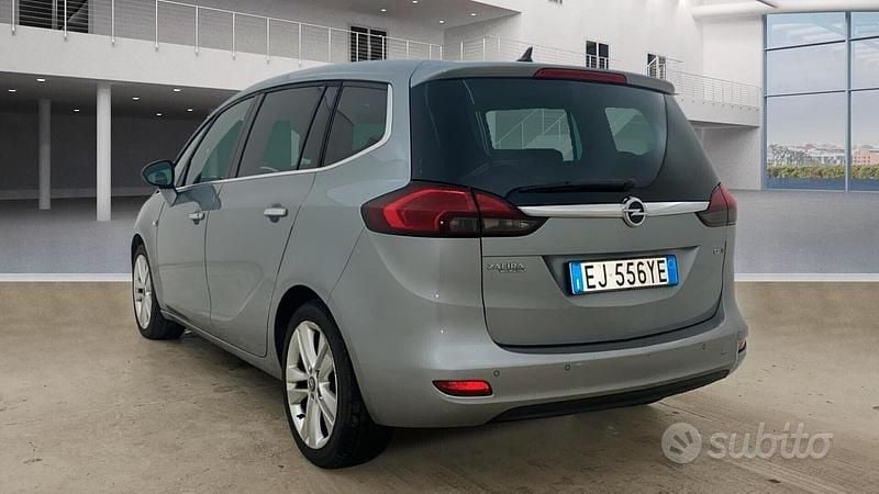 Usata Opel Zafira 131 CV (96 kW) 2011 Grigio Monovolume