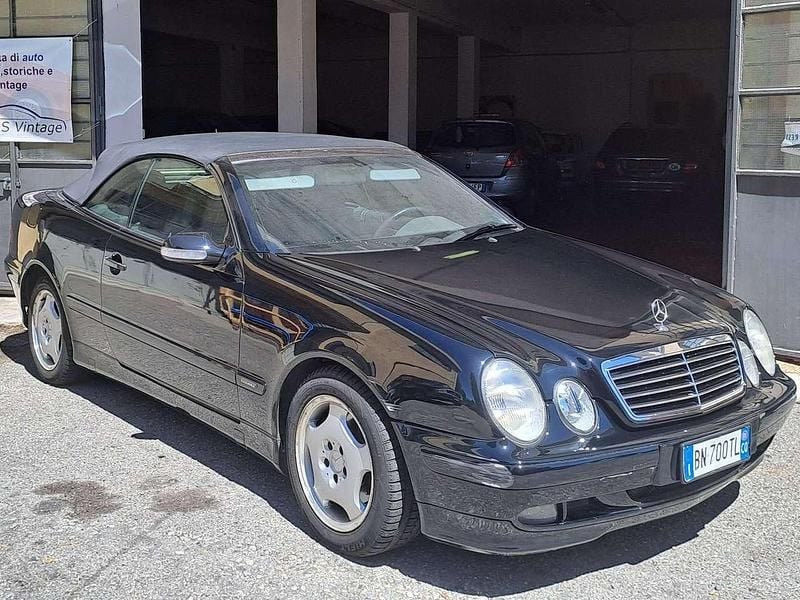 Usata Mercedes CLK200 Elegance 163 CV (119 kW) 2001 Nero Cabrio