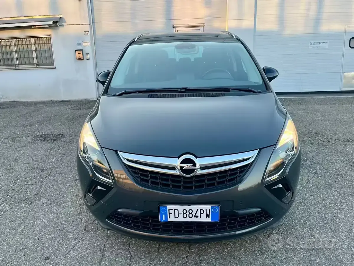 Usata Opel Zafira 136 CV (100 kW) 2016 Marrone Monovolume