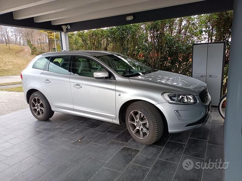 Grigio Usata 2015 Volvo XC60 SUV | 12.000 € (Ottimo prezzo) - Immagine 1/2