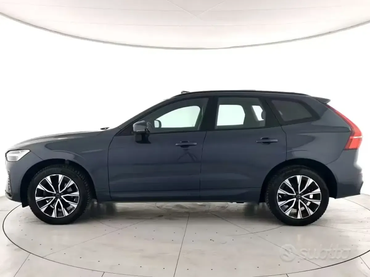Usata Volvo XC60 Plus 250 CV (183 kW) 2024 Bluazzurro SUV
