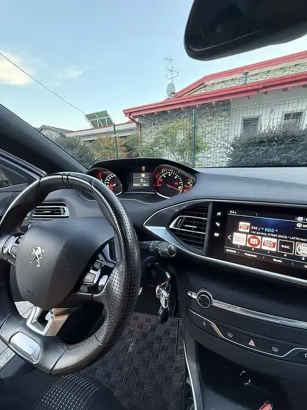 Usata Peugeot 308 GT-line 131 CV (96 kW) 2021 Berlina