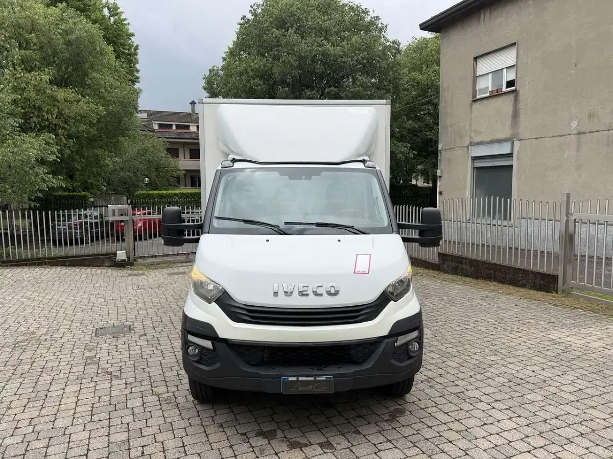 Usata Iveco Daily 150 CV (110 kW) 2017 Bianco Furgone