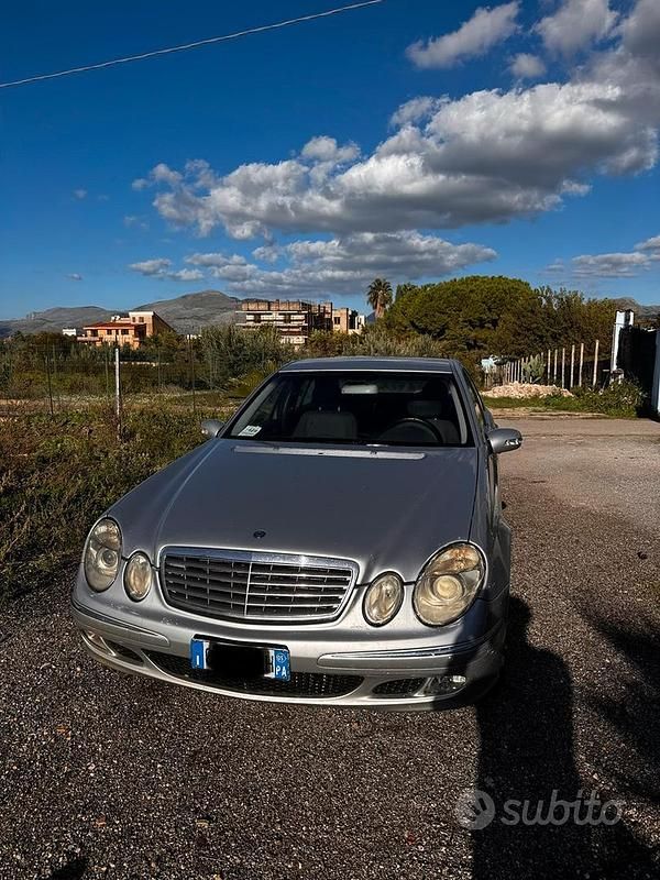Usata Mercedes E220 Elegance 2005 Grigio Berlina
