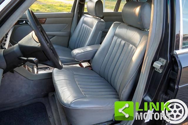 Usata Mercedes S420 SE 218 CV (160 kW) 1988 Grigio scuro Berlina
