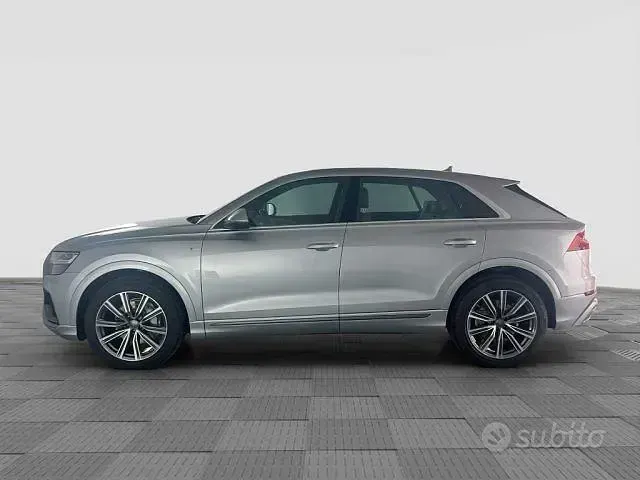 Usata Audi Q8 Sport 286 CV (210 kW) 2020 Grigio SUV