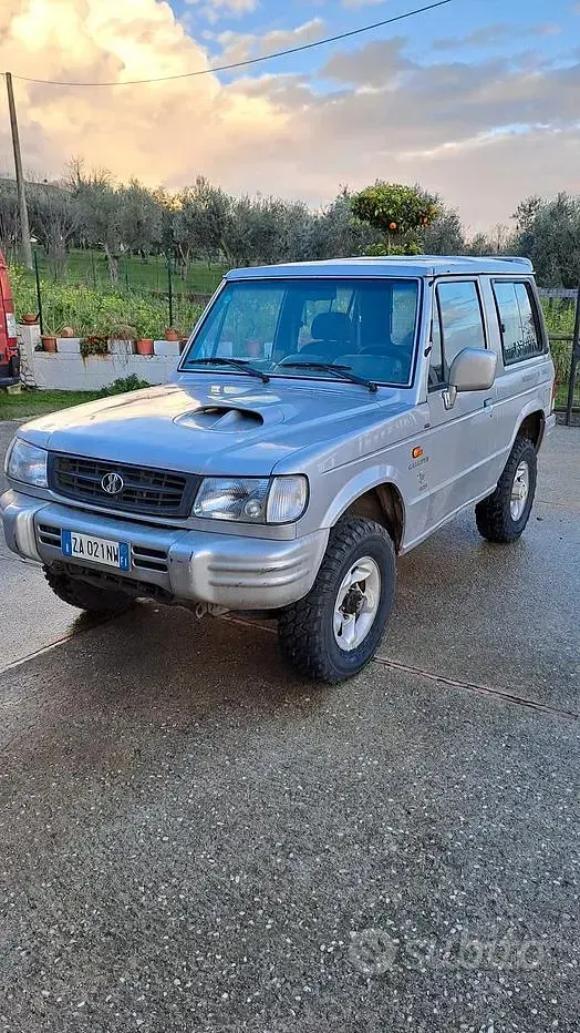 Usata Hyundai Galloper 100 CV (73 kW) 2001 Grigio SUV